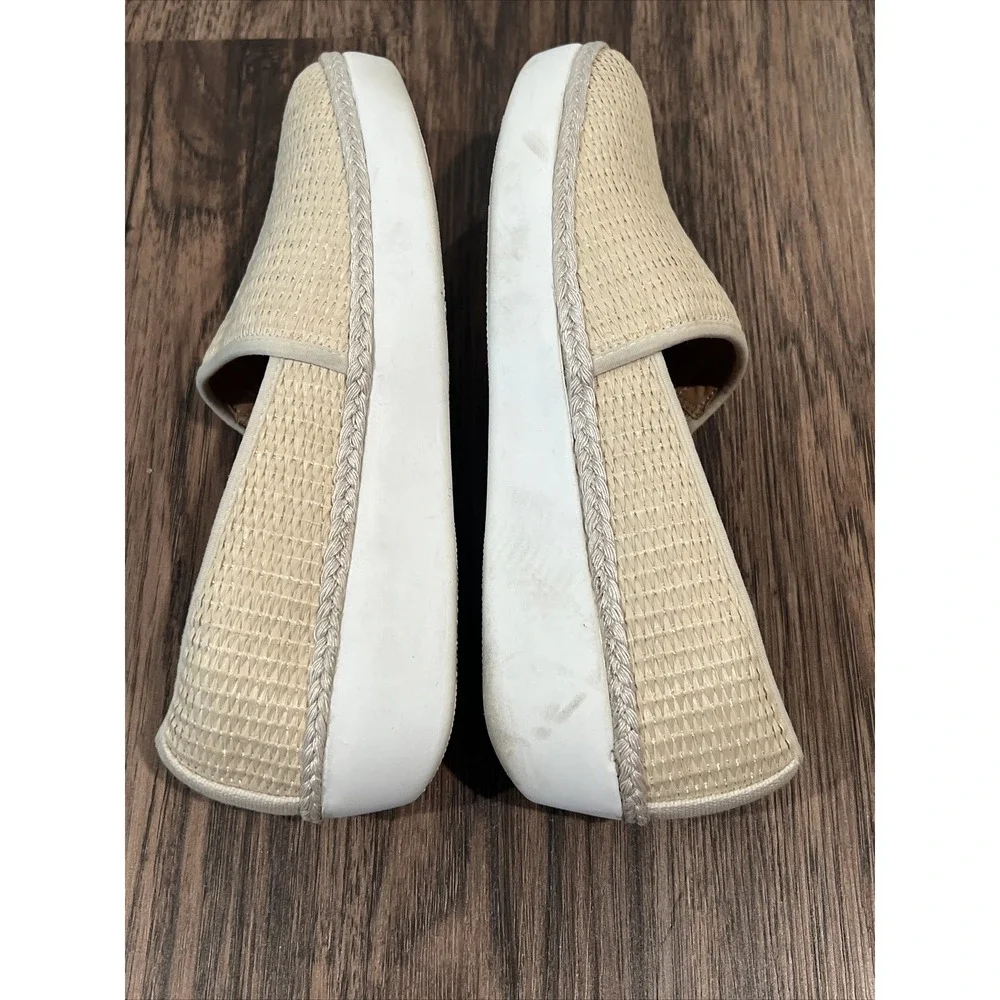 Fitflop Womens  ivory embossed Fashion Loafers Shoes Size 9 Stile CU9-031